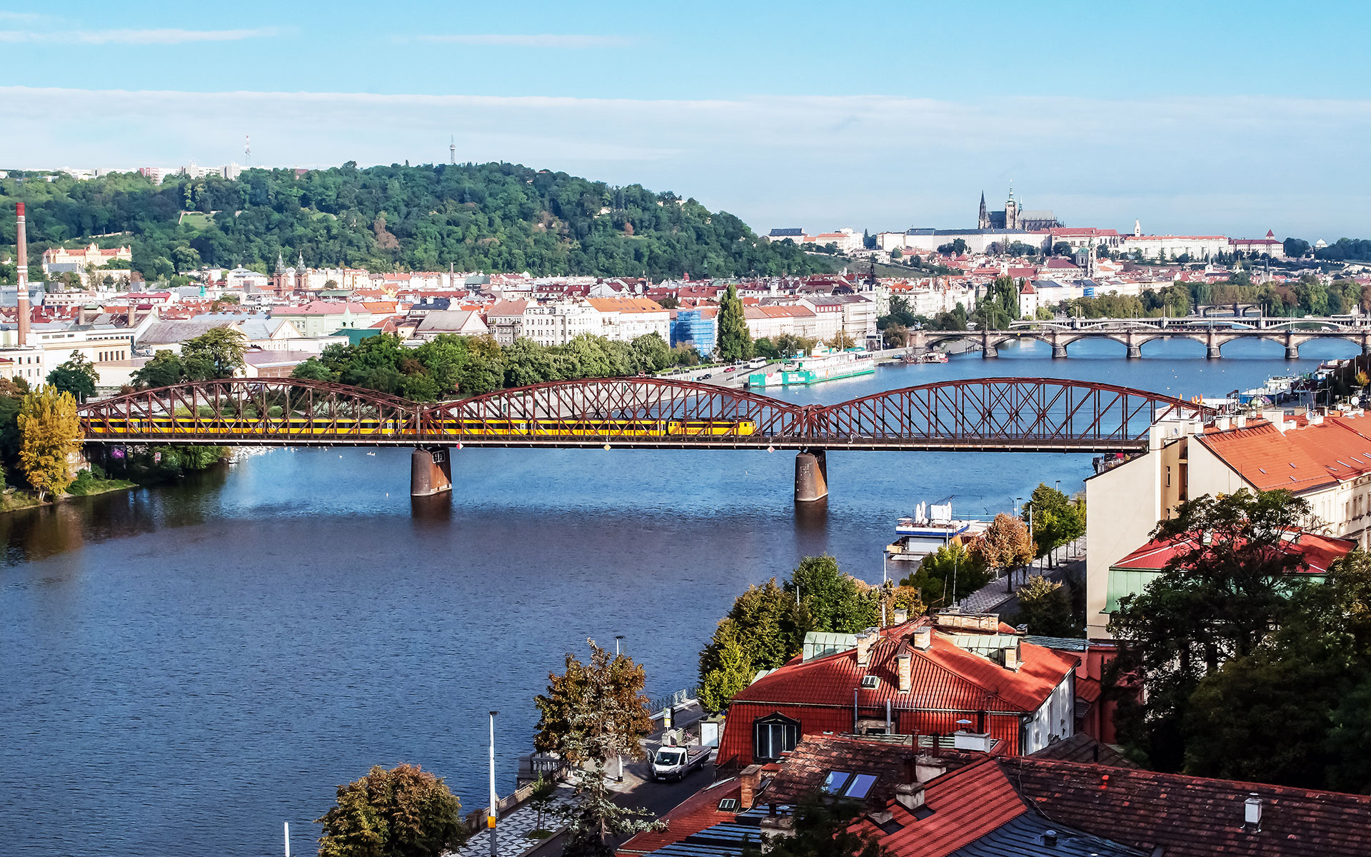 View of Prague and the Vltava River (photo © Domandrey63 / dreamstime.com).
